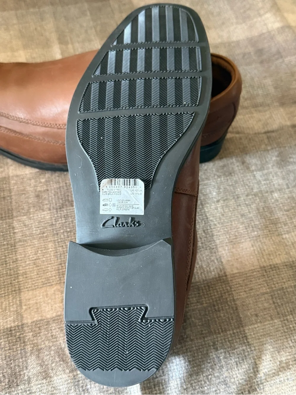 Clarks Men's Tan Leather Slip-On Loafers